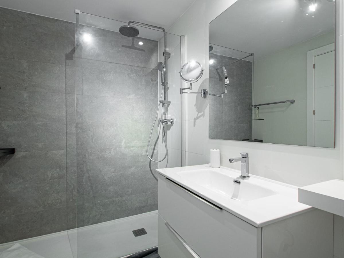 Via Celere 2348 Apartman Casares Kültér fotó